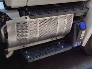 DEF tank on heavy duty truck