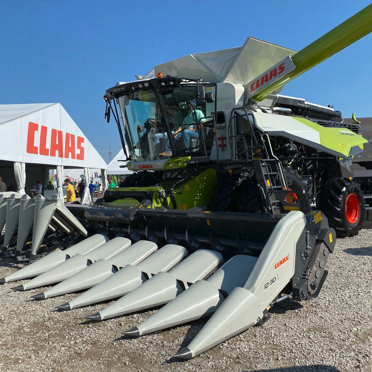 Claas Lexion Combines Claas Lexion Combines