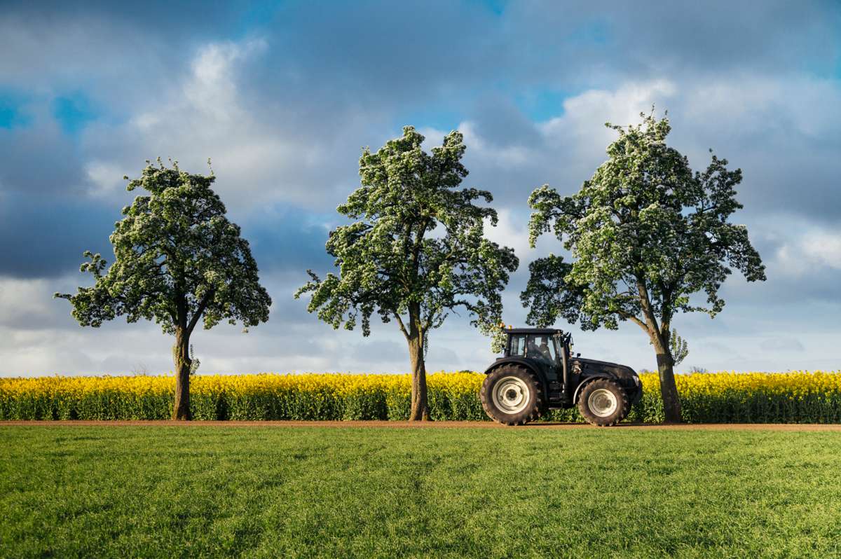 Equipemnt Radar Find agriculture, construction, transportation and material handling equipment near you today